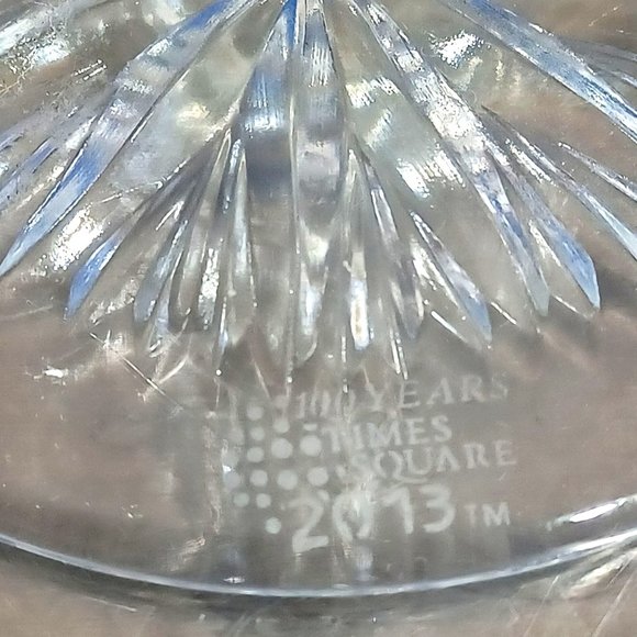 WATERFORD Times Square Anniversary 2013 Champagne Flutes LET THERE BE PEACE Dove - Picture 5 of 9